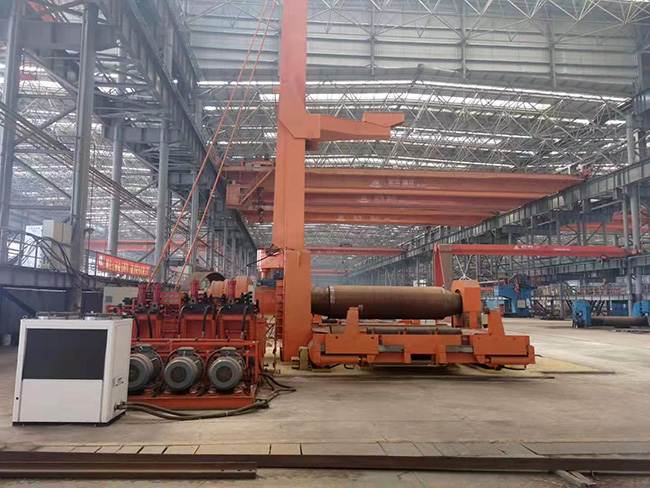 掛車(chē)卷板機(jī)客戶車(chē)間應(yīng)用案例